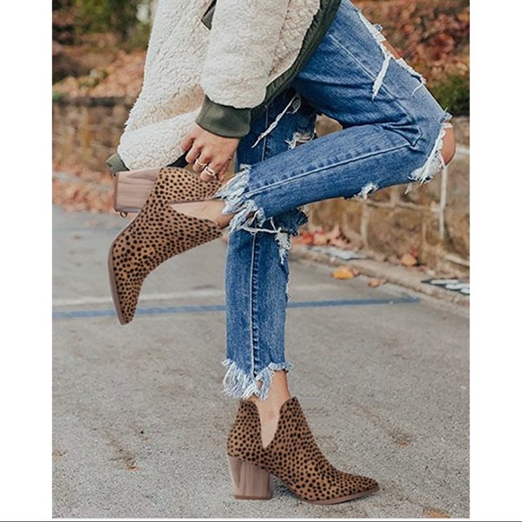 NWT Kenneth Cole Gentle Souls Ella Leopard Print Calf Hair Wedge Bootie - Sz 6.5 - Picture 11 of 16